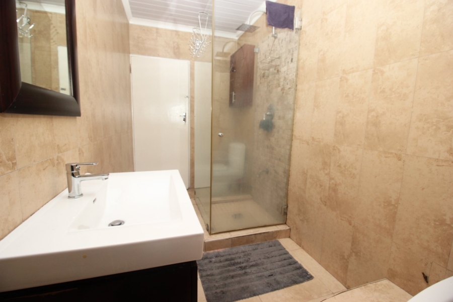 To Let 4 Bedroom Property for Rent in Belgravia Western Cape